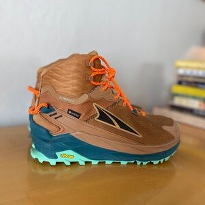 NEW Altra Olympus 5 Hike Mid GTX